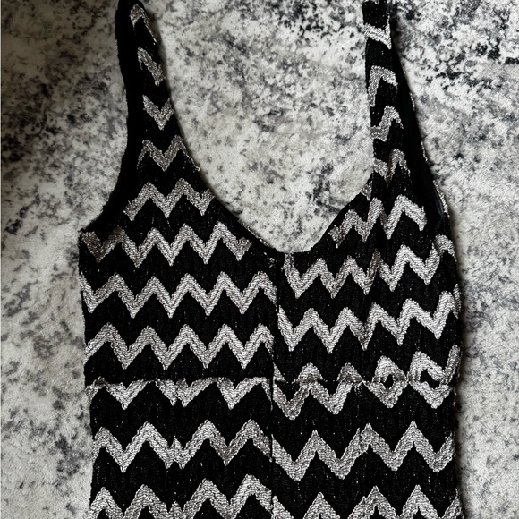 Black and Silver Zigzag Windsor Size Small Dress - Picture 5 of 6